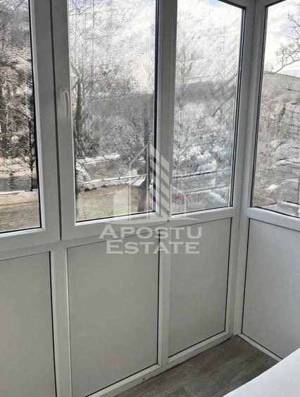 Apartament cu 3 camere semidecomandat în Dacia