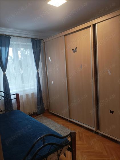 Apartament cu 4 camere decomandat în Central
