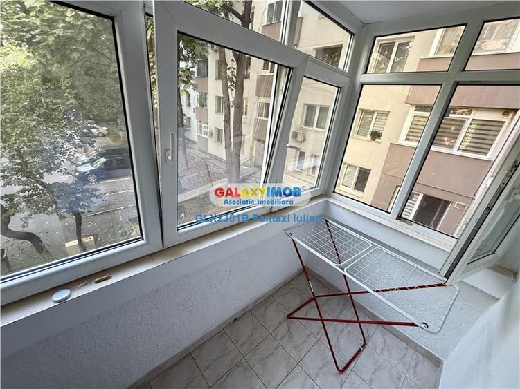 Apartament cu 3 camere semidecomandat, mobilat în Gorjului