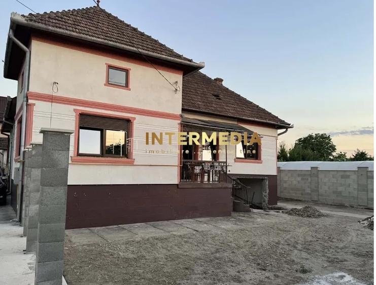 Casă individuală cu 4 camere cu Canalizare în Central
