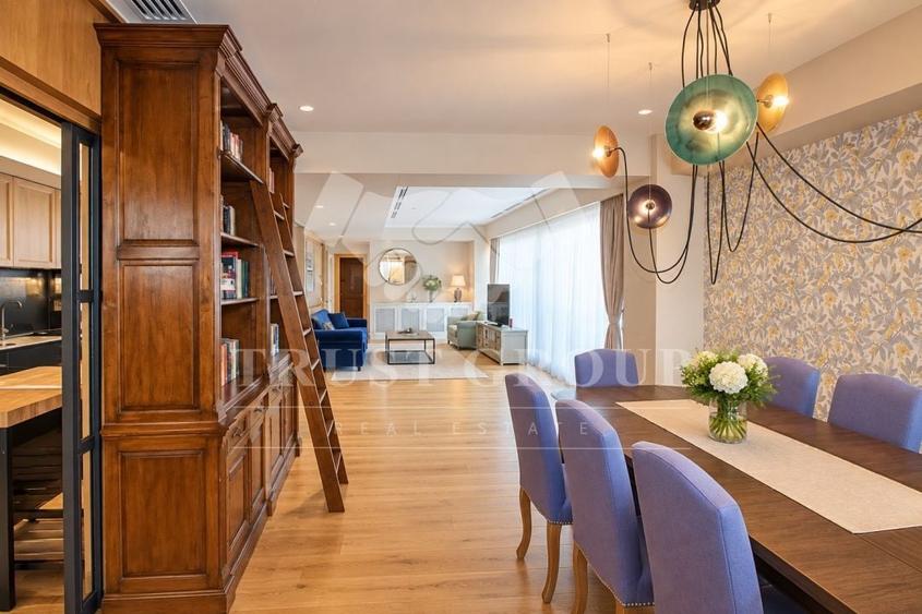 Penthouse cu 4 camere semidecomandat, mobilat în Grădina Icoanei