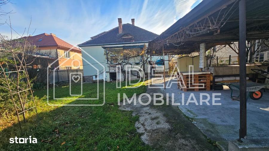 Casă cu 6 camere cu Teren 900 Mp în Calea Poplăcii