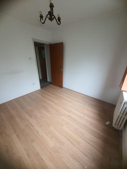 Apartament cu 3 camere decomandat în Militari