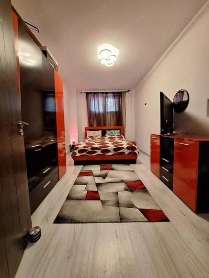 Apartament cu 3 camere decomandat în Titan