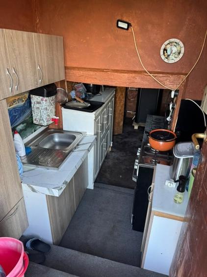 Casă individuală cu 4 camere cu Piscina în Podari