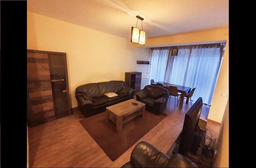 Apartament cu 4 camere semidecomandat, mobilat în Iancu Nicolae