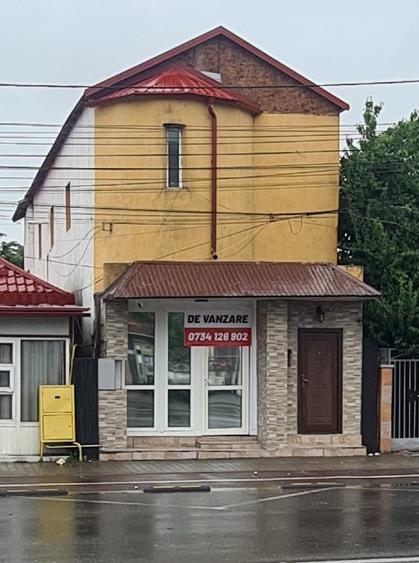 Casă individuală cu 4 camere cu Teren 120 Mp în Central