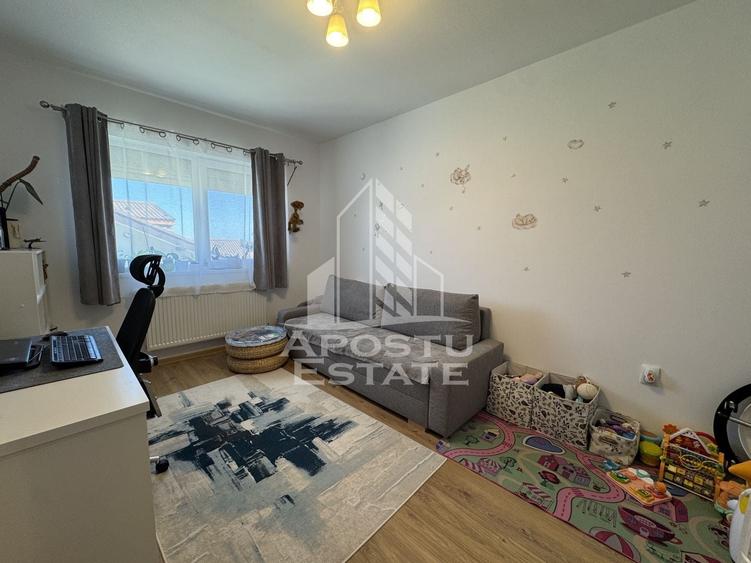 Apartament cu 3 camere decomandat, mobilat în Giroc