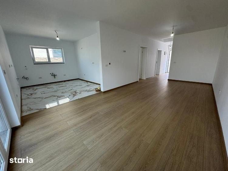 Casă cu 3 camere cu Teren 300 Mp în Moșnița Nouă
