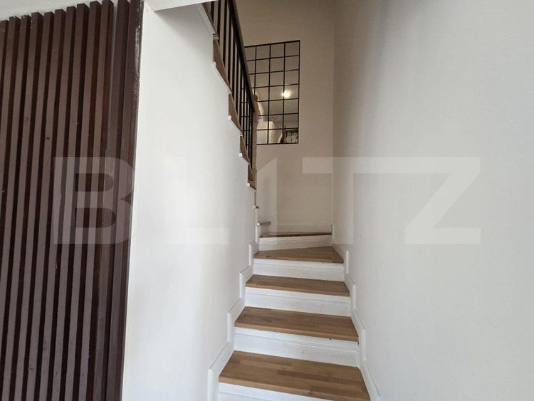Casă individuală cu 4 camere cu Teren 250 Mp în Dezmir