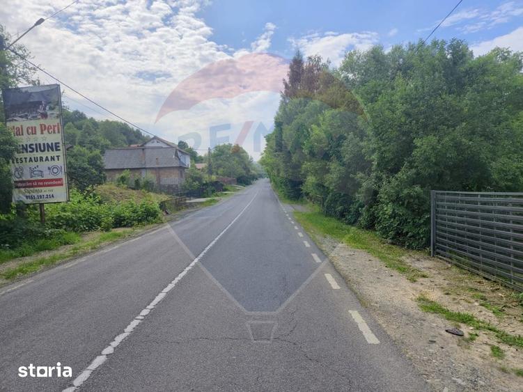 Casă cu 3 camere cu Teren 1268 Mp în Săpânța