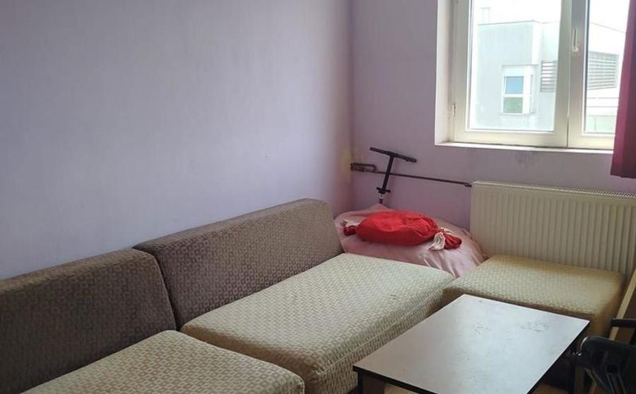 Apartament cu 4 camere semidecomandat în Băneasa
