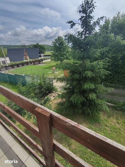 Casă cu 5 camere cu Teren 425 Mp în Sadu
