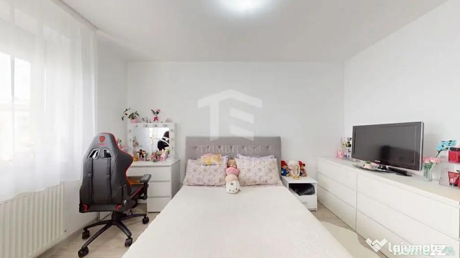 Apartament cu 3 camere semidecomandat în Colentina
