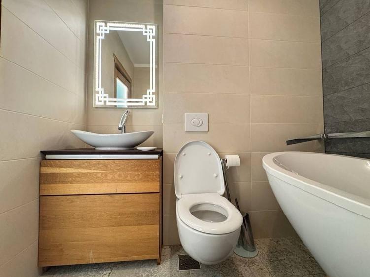 Apartament cu 3 camere în Central