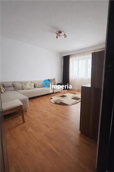 Apartament cu 3 camere decomandat în Dacia