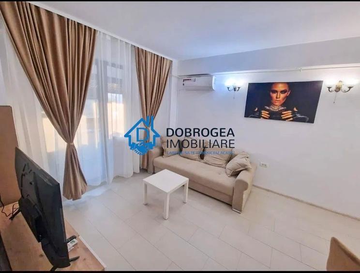 Apartament cu 2 camere decomandat, mobilat în C5