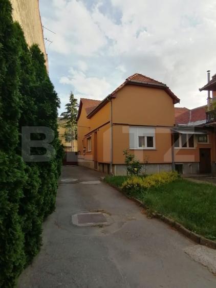 Casă individuală cu 4 camere cu Canalizare în Central