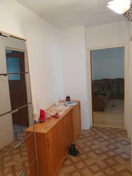 Apartament cu 2 camere semidecomandat în Tărtășești