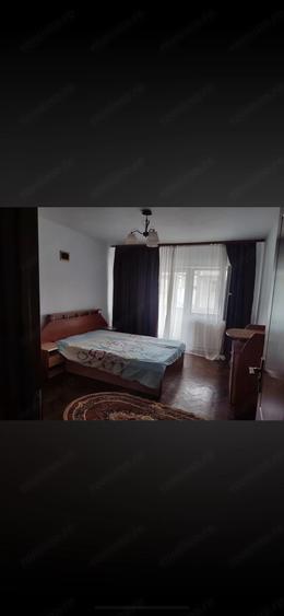 Apartament cu 3 camere decomandat în Exterior Vest