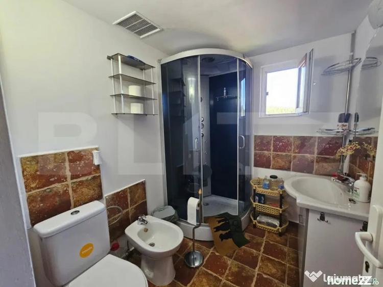 Casă cu 5 camere cu Teren 250 Mp în Tău