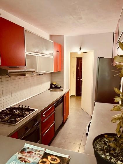 Apartament cu 2 camere decomandat, mobilat în Dristor