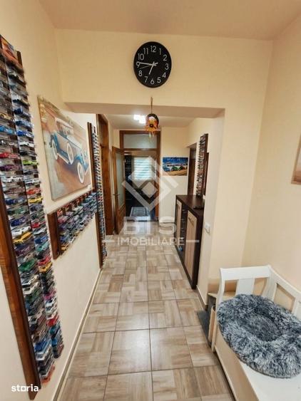 Apartament cu 4 camere decomandat în Central