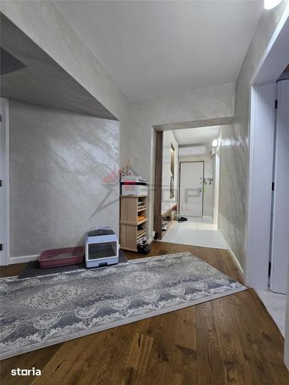 Apartament cu 4 camere decomandat în Ciurea