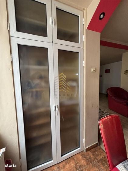 Apartament cu 3 camere decomandat în Ciupercenii Noi
