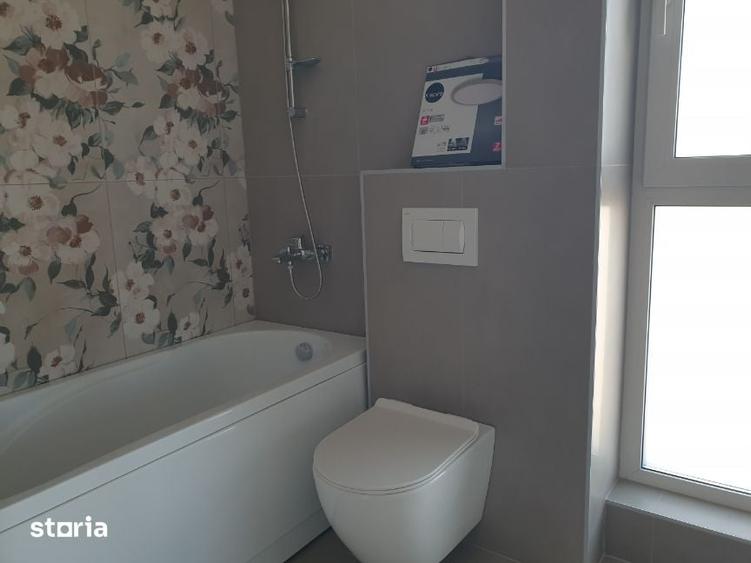 Apartament cu 3 camere decomandat în Rediu