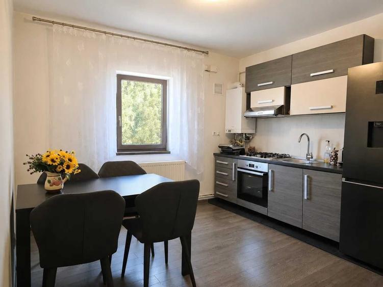 Apartament cu 2 camere decomandat în Centrul Civic
