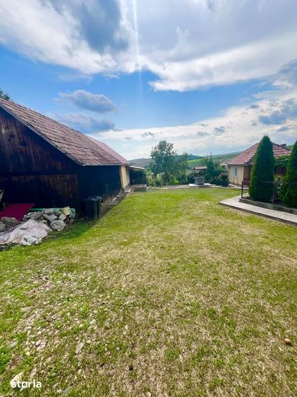 Casă cu 3 camere cu Teren 2200 Mp în Geaca