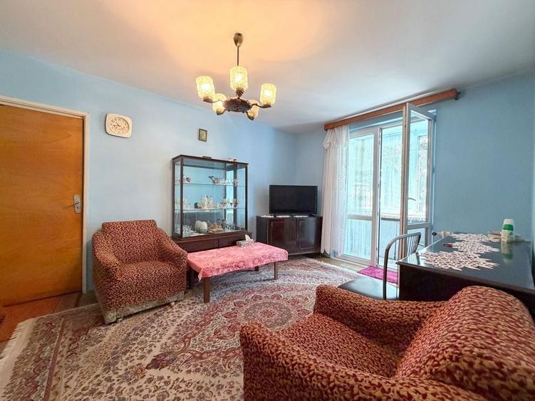 Apartament 3 camere  Etaj 2/4 | Metrou Costin Georgian - 1