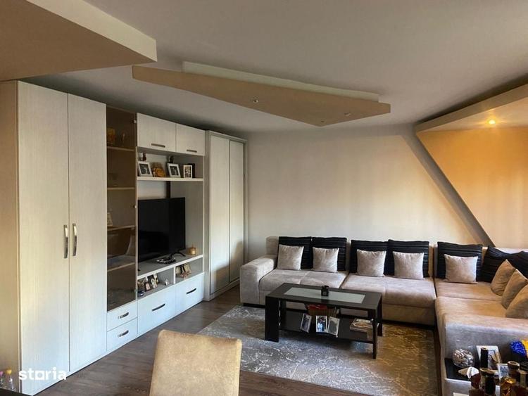 Apartament cu 4 camere decomandat în 1 Mai