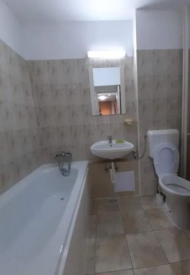 Garsonieră decomandată în Vitan