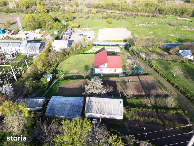 Casă cu 4 camere cu Teren 4151 Mp în Târgu Bujor