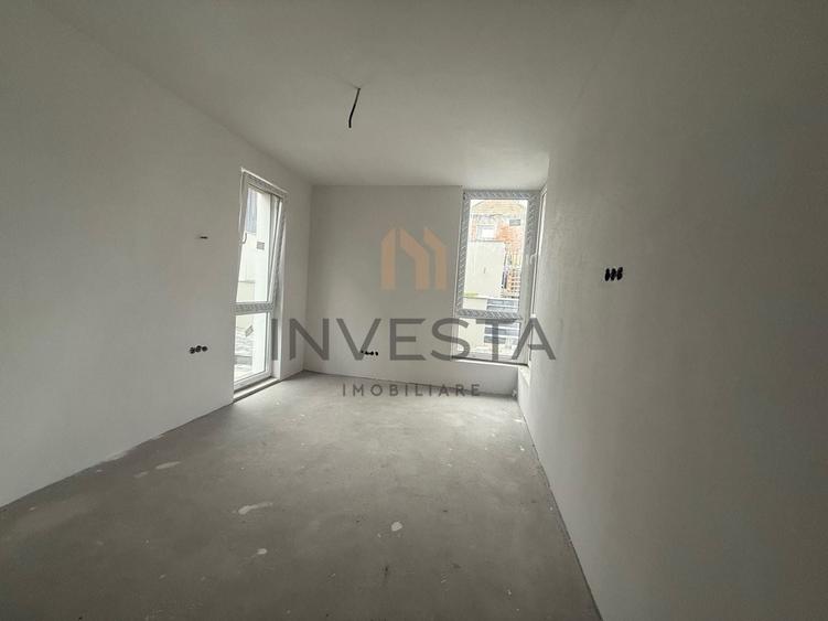 Duplex cu 6 camere cu Canalizare în Borhanci