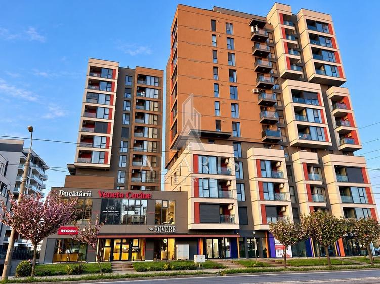 Apartament cu 2 camere semidecomandat, mobilat în Soarelui
