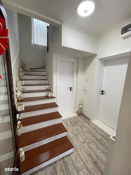 Apartament cu 5 camere în Blașcovici