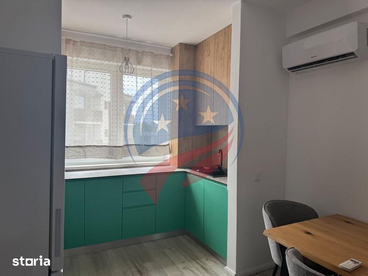 Apartament cu 3 camere în Craiovița Nouă