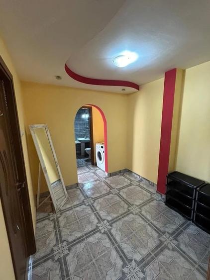 Apartament cu 2 camere decomandat în 1 Mai