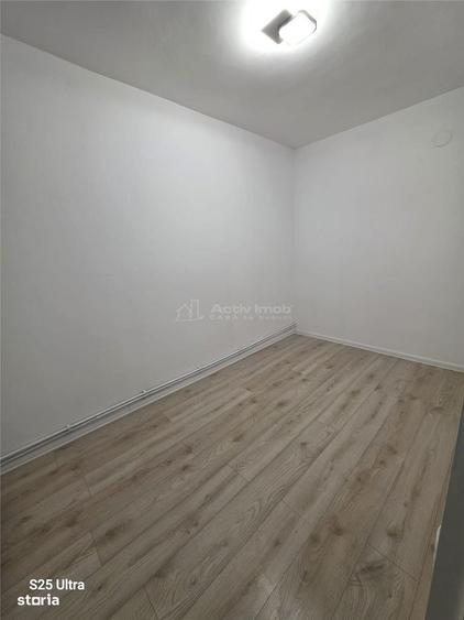 Apartament cu 3 camere semidecomandat în Micro 9