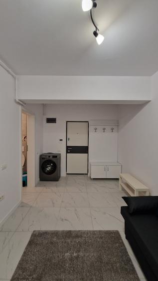 Apartament cu 2 camere semidecomandat în Berceni