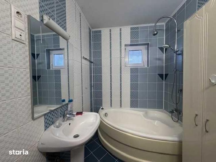 Apartament cu 3 camere, mobilat în Valea Aurie