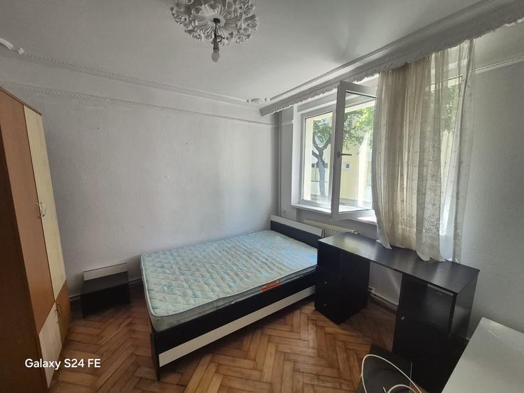 Apartament cu 3 camere decomandat în Dărmănești