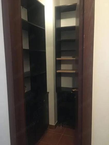 Apartament cu 3 camere semidecomandat în Soarelui