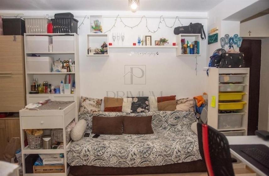 Apartament cu 2 camere semidecomandat, mobilat în Giroc