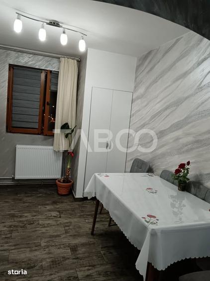 Apartament cu 2 camere semidecomandat, mobilat în Central