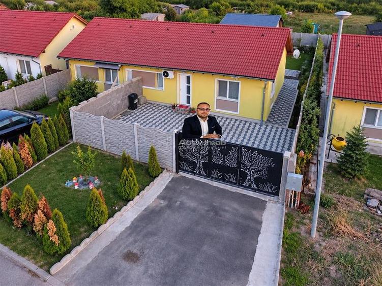 Duplex cu 3 camere cu Teren 250 Mp în Bucovăț (Remetea Mare)