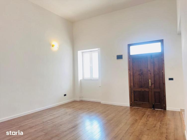 Apartament cu 3 camere în Ultracentral